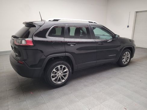 Used 2019 Jeep Cherokee Latitude Plus w/ Comfort/Convenience Group FWD image 10