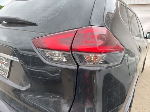 Used 2020 Nissan Rogue S image 9