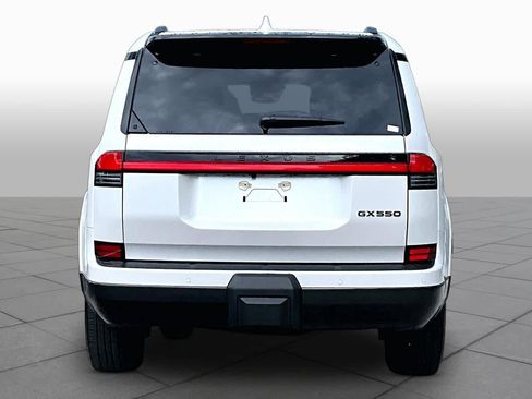 Used 2025 Lexus GX 550 w/ Accessory Package (Z1) AWD/4WD image 5