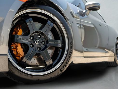 Used 2013 Nissan GT-R Black Edition AWD/4WD image 3