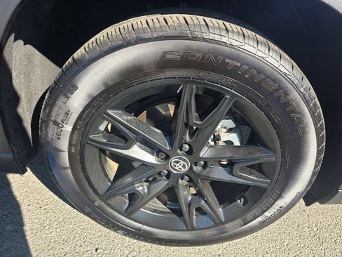 Used 2024 Toyota Grand Highlander Limited image 9