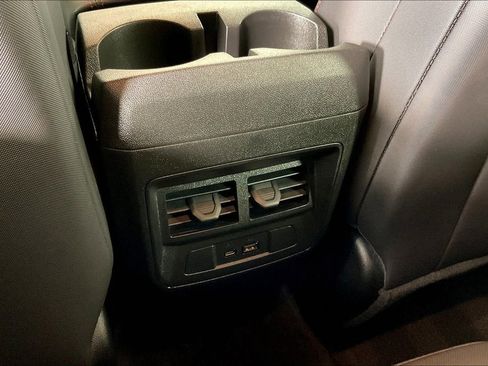 Used 2025 Chevrolet Colorado Z71 image 33