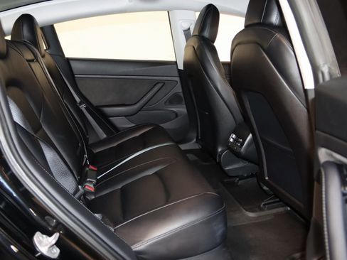 Used 2018 Tesla Model 3 Long Range image 60