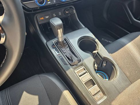 Used 2025 Honda Civic Sport image 24