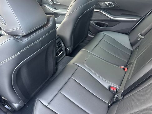 Used 2026 BMW 330i Sedan w/ M Sport Package RWD image 21