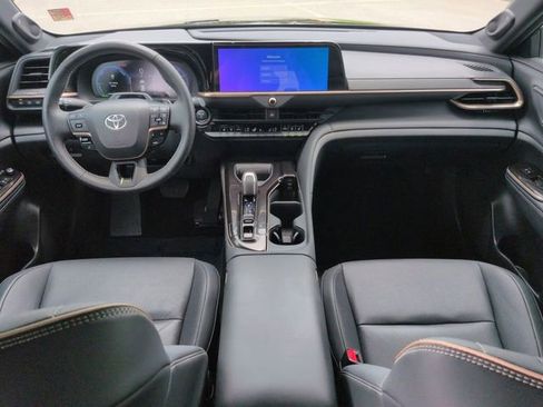 Certified 2025 Toyota Crown Signia w/ Advanced Technology Package AWD/4WD image 15