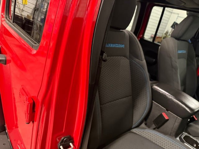 Used 2024 Jeep Wrangler Unlimited Rubicon 4xe w/ Technology Group AWD/4WD image 11