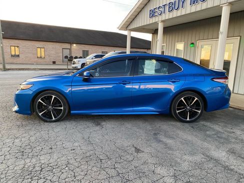 Used 2018 Toyota Camry XSE image 4