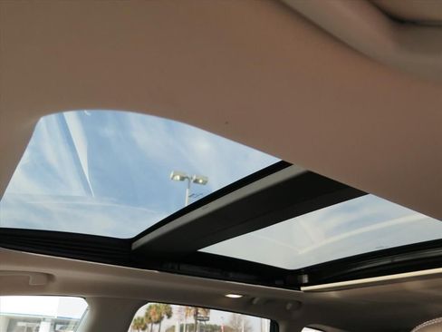 Used 2016 Nissan Murano Platinum w/ Platinum Technology Package image 11