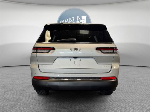 New 2025 Jeep Grand Cherokee L Laredo w/ Luxury Tech Group I image 5