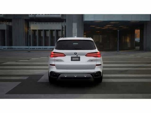 Used 2026 BMW X5 xDrive40i w/ M Sport Package AWD/4WD image 5