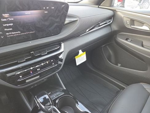 New 2026 Buick Envista Avenir image 36