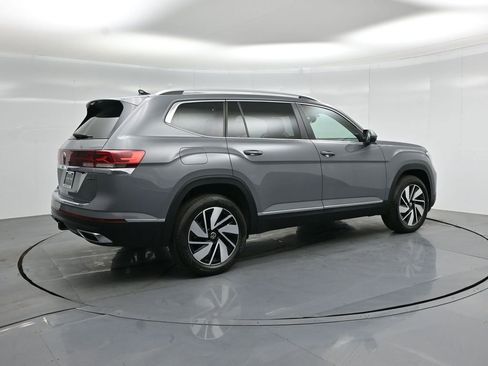 Used 2025 Volkswagen Atlas SEL AWD/4WD image 31