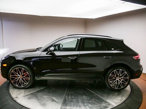 Certified 2026 Porsche Macan S AWD/4WD image 2