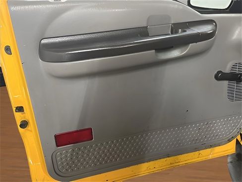 Used 2005 Ford F250 XL image 20