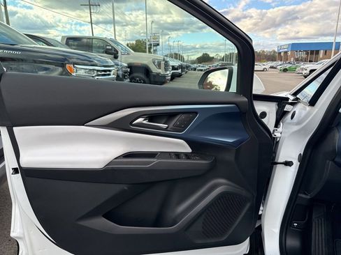 New 2026 Chevrolet Equinox EV LT image 26