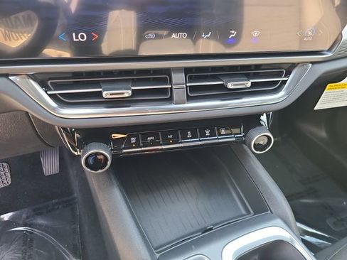 New 2026 Chevrolet Equinox EV LT w/ LPO, Blackout Package FWD image 33