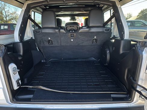 Used 2019 Jeep Wrangler Unlimited Rubicon image 25