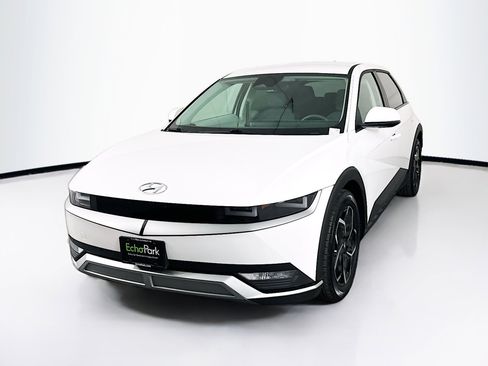 Used 2024 Hyundai Ioniq 5 SEL image 3