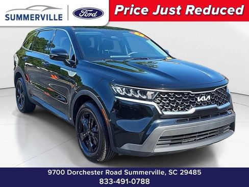 Used 2022 Kia Sorento LX FWD image 1