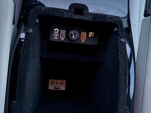 Used 2016 Land Rover Range Rover HSE image 40