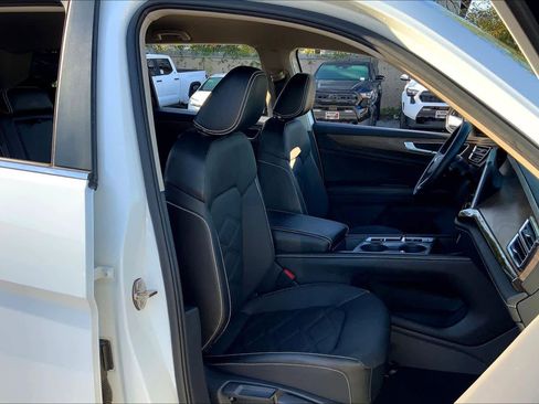 Certified 2024 Volkswagen Atlas SE image 15