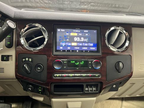 Used 2008 Ford F350 Lariat image 14