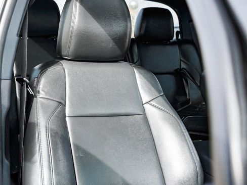 Used 2017 Toyota Tacoma TRD Off-Road w/ Premium & Technology Package image 27