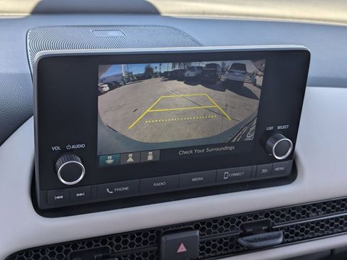 Certified 2025 Honda HR-V LX image 25