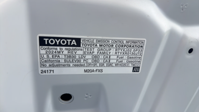 Used 2024 Toyota Prius XLE FWD image 30