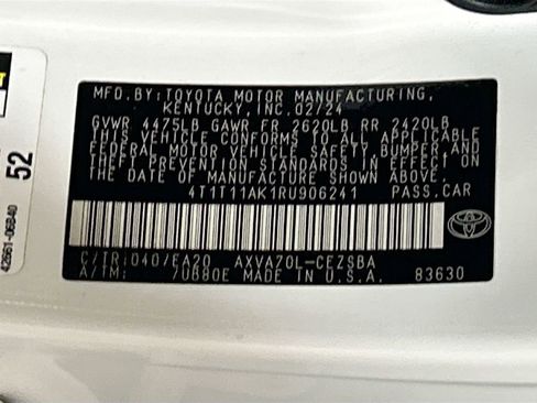 Used 2024 Toyota Camry SE w/ Convenience Package image 27