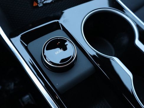 New 2026 Chevrolet Equinox LT w/ Convenience Package II image 14