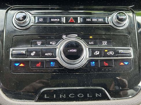 Certified 2022 Lincoln Corsair FWD w/ Premium Package image 28