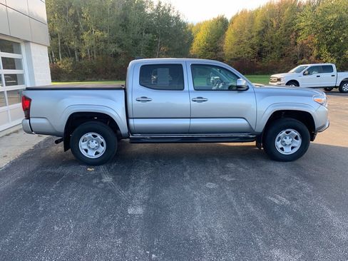 Used 2023 Toyota Tacoma SR image 17