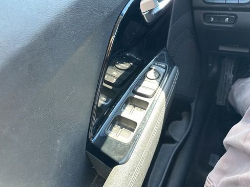 Used 2019 Kia Niro EX w/ Cold Weather Package 2.0 image 44