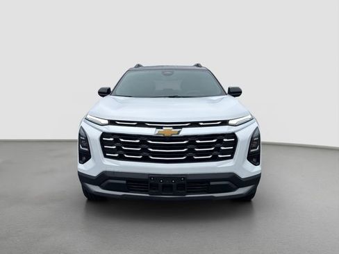 New 2026 Chevrolet Equinox LT w/ Convenience Package II FWD image 2
