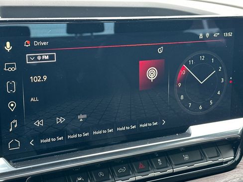 Used 2025 GMC Sierra 1500 SLT image 24