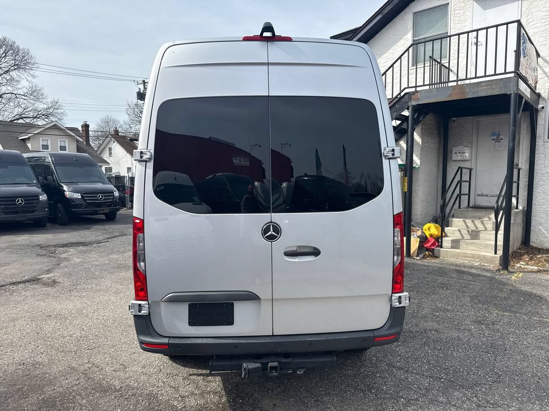 Used 2021 Mercedes-Benz Sprinter 2500 image 6