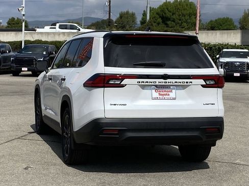 Certified 2026 Toyota Grand Highlander AWD Hybrid image 42