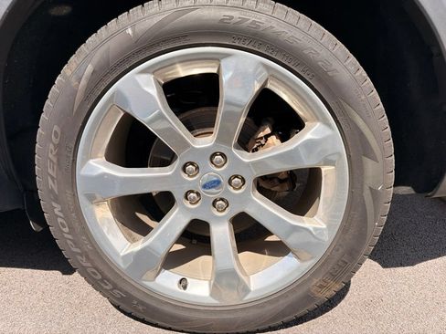 Used 2020 Ford Explorer Platinum w/ Premium Technology Package AWD/4WD image 30