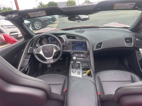 Used 2015 Chevrolet Corvette Stingray Convertible RWD image 11