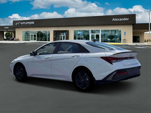 New 2026 Hyundai Elantra Sport FWD image 4