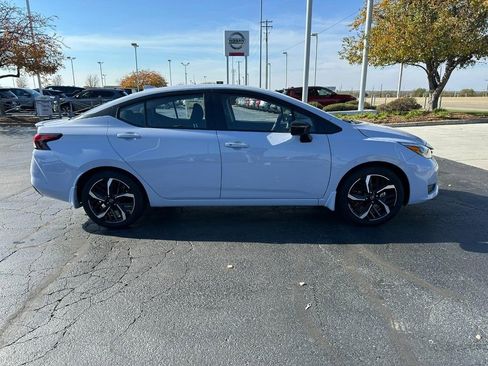 New 2025 Nissan Versa SR w/ Trunk Package image 2