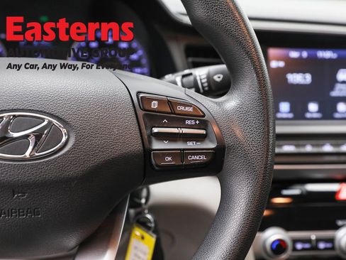 Used 2020 Hyundai Elantra SEL image 16