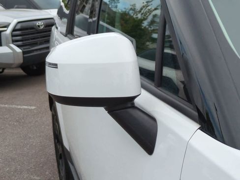 Used 2025 Hyundai Santa Fe SEL FWD image 12