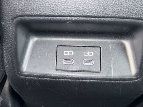 Used 2024 Toyota Corolla SE w/ SE Premium Package FWD image 23