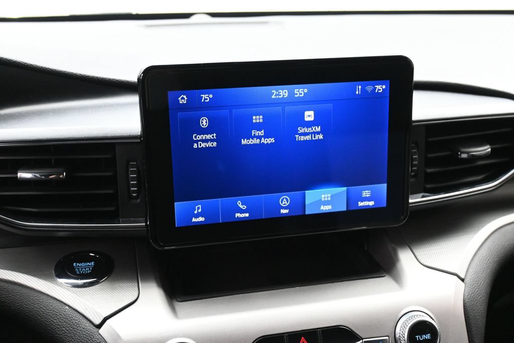 Used 2022 Ford Explorer XLT w/ Equipment Group 202A AWD/4WD image 18