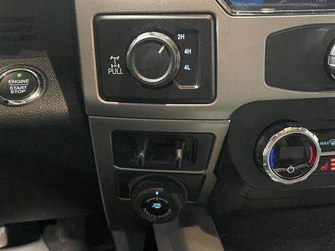 Used 2022 Ford F250 Lariat w/ Black Appearance Package image 31