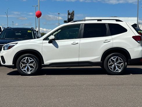Used 2020 Subaru Forester Premium AWD/4WD image 7