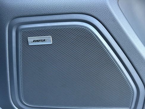 New 2026 Porsche Macan image 20